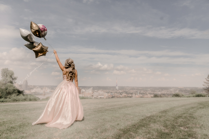 Cincinnati Portrait Photography Linen &Amp; Elm Girl With Balloon