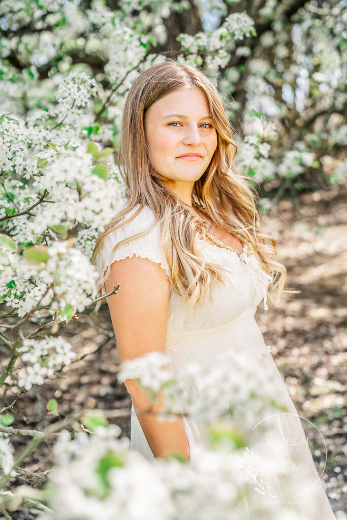 Ault Park Cincinnati Ohio Senior Photo Session by Linen Elm Photography 6 |