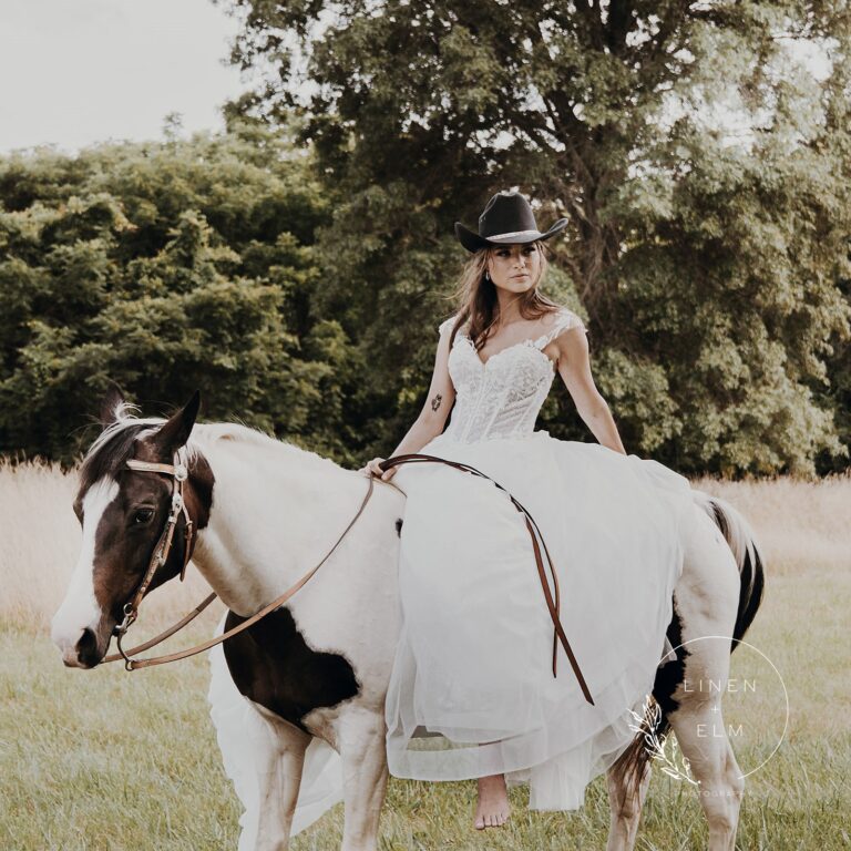 Elegant Equine Bridal Shoot | Linen & Elm Photography Elegant Equine Bridal Shoot