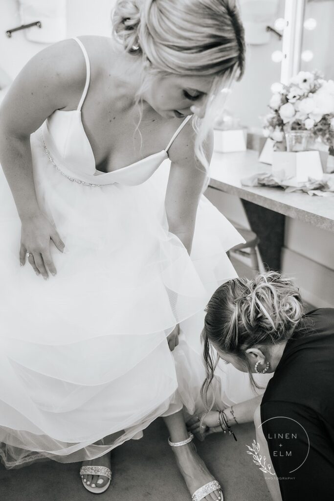 Old World Vibes | The Grande Hall | Linen & Elm Photography Bride getting ready black and white Dayton Wedding Photographer