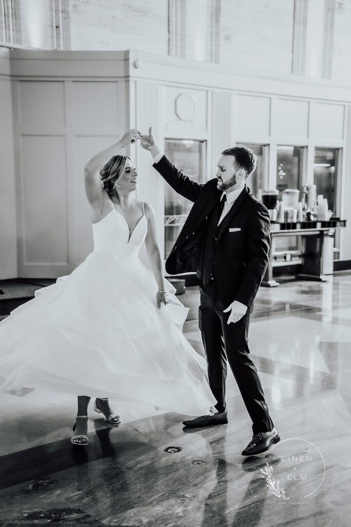 Couple Surprise Dance Cincinnati Wedding Photographer