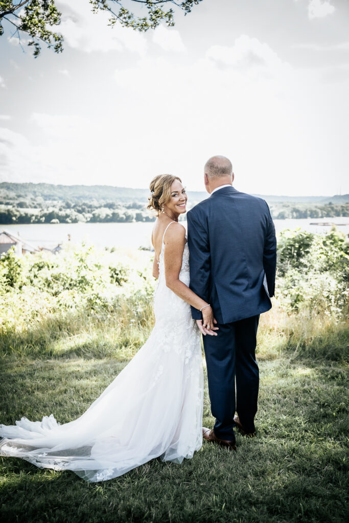 Aston Oaks Golf Club Wedding Overlooking Ohio River