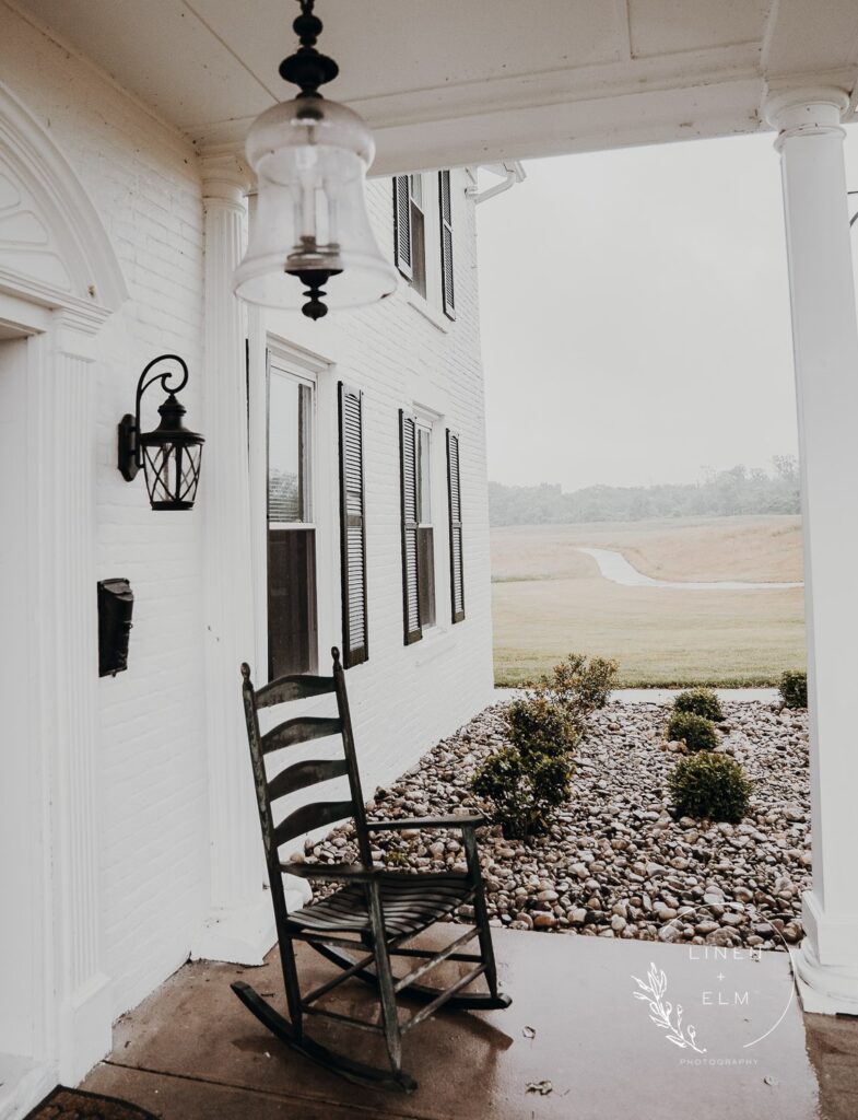 Abbys Farm Bed And Breakfast For Weekend Getaways Wedding Elopements 1 | Cincinnati Wedding Photographer | Linen &Amp; Elm Photography | Cincinnati Wedding Photographer | Fine Art Photography | Documentary Style