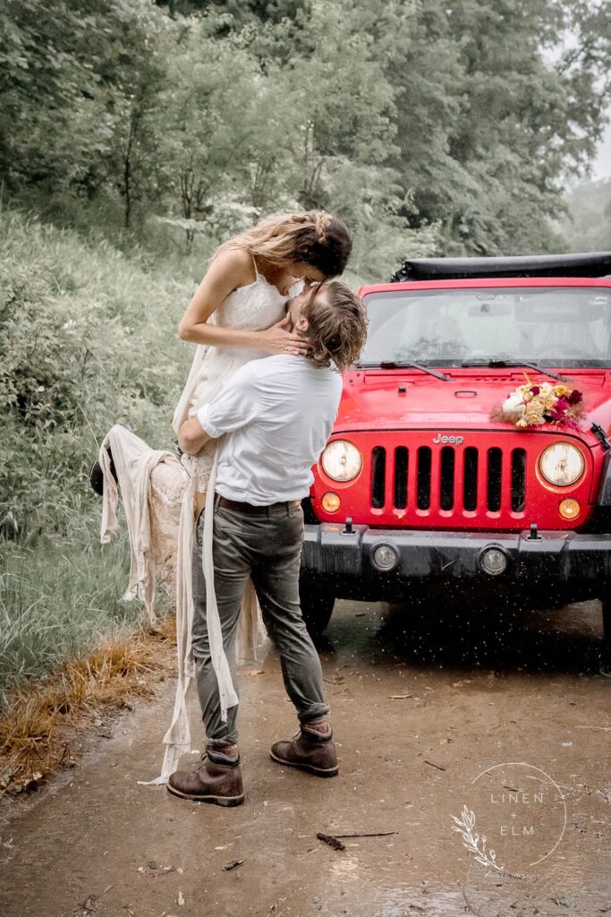 Elopement Tanner And Keltie Abbys Farm Cincinnati Ohio Wedding Venue 14 |