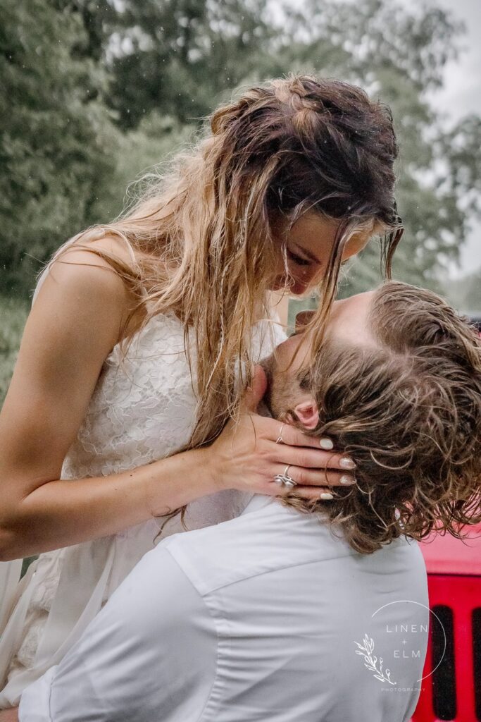 Elopement Tanner And Keltie Abbys Farm Cincinnati Ohio Wedding Venue 15 | Cincinnati Wedding Photographer | Linen &Amp; Elm Photography | Cincinnati Wedding Photographer | Fine Art Photography | Documentary Style