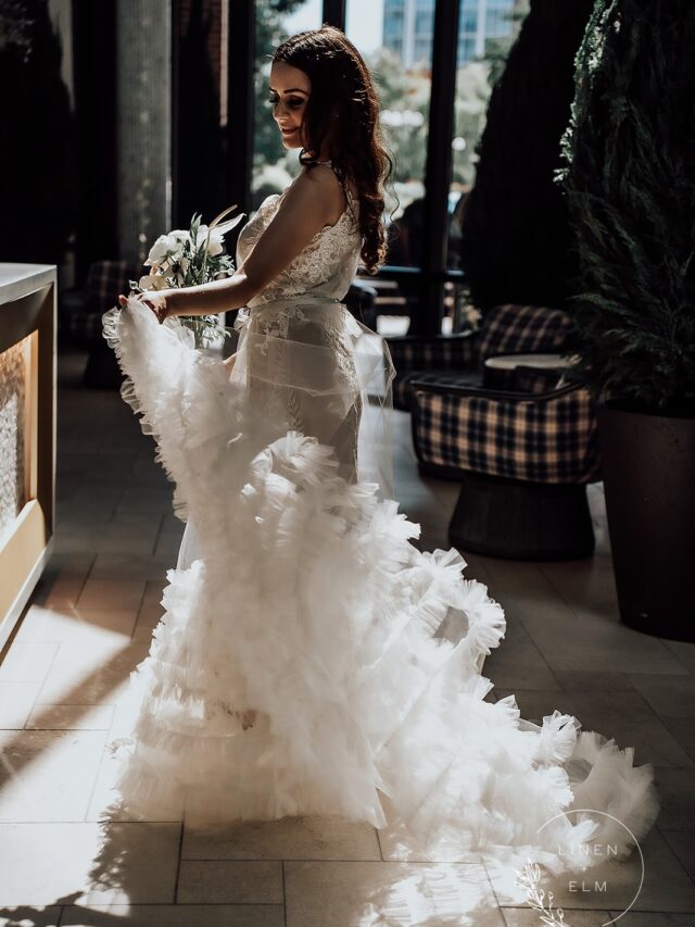 Lytle Park Hotel Bride In Lobby Photography