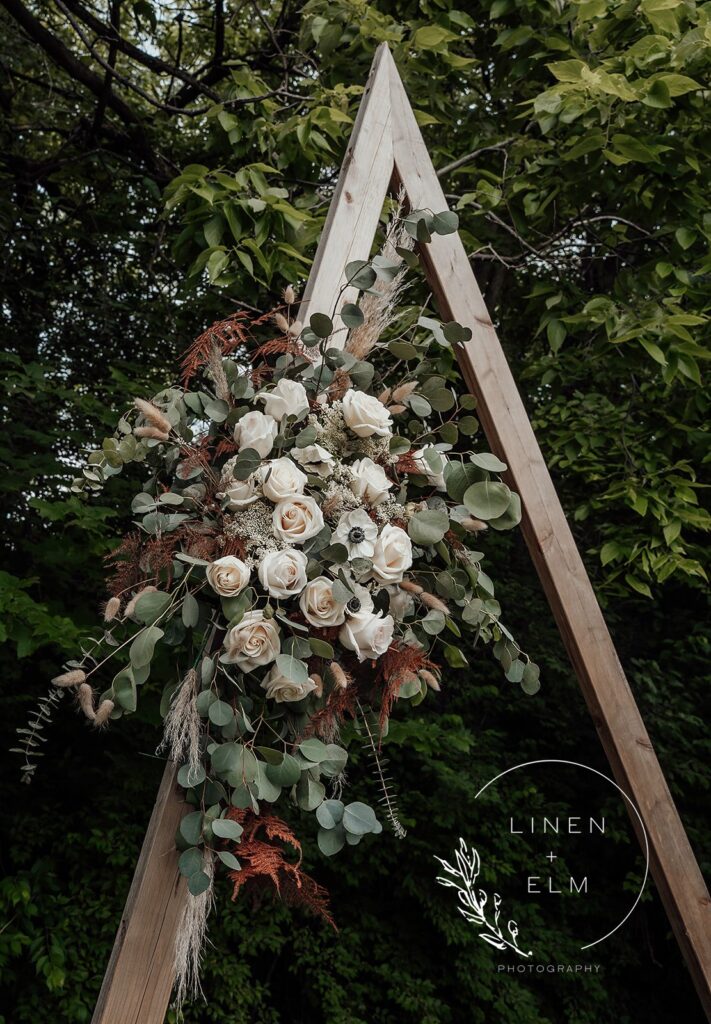 Bohemian Style Wedding Cedar Bay Farm 15 | Cincinnati Wedding Photographer | Fine Art Photography | Documentary Style | Linen &Amp; Elm Photography