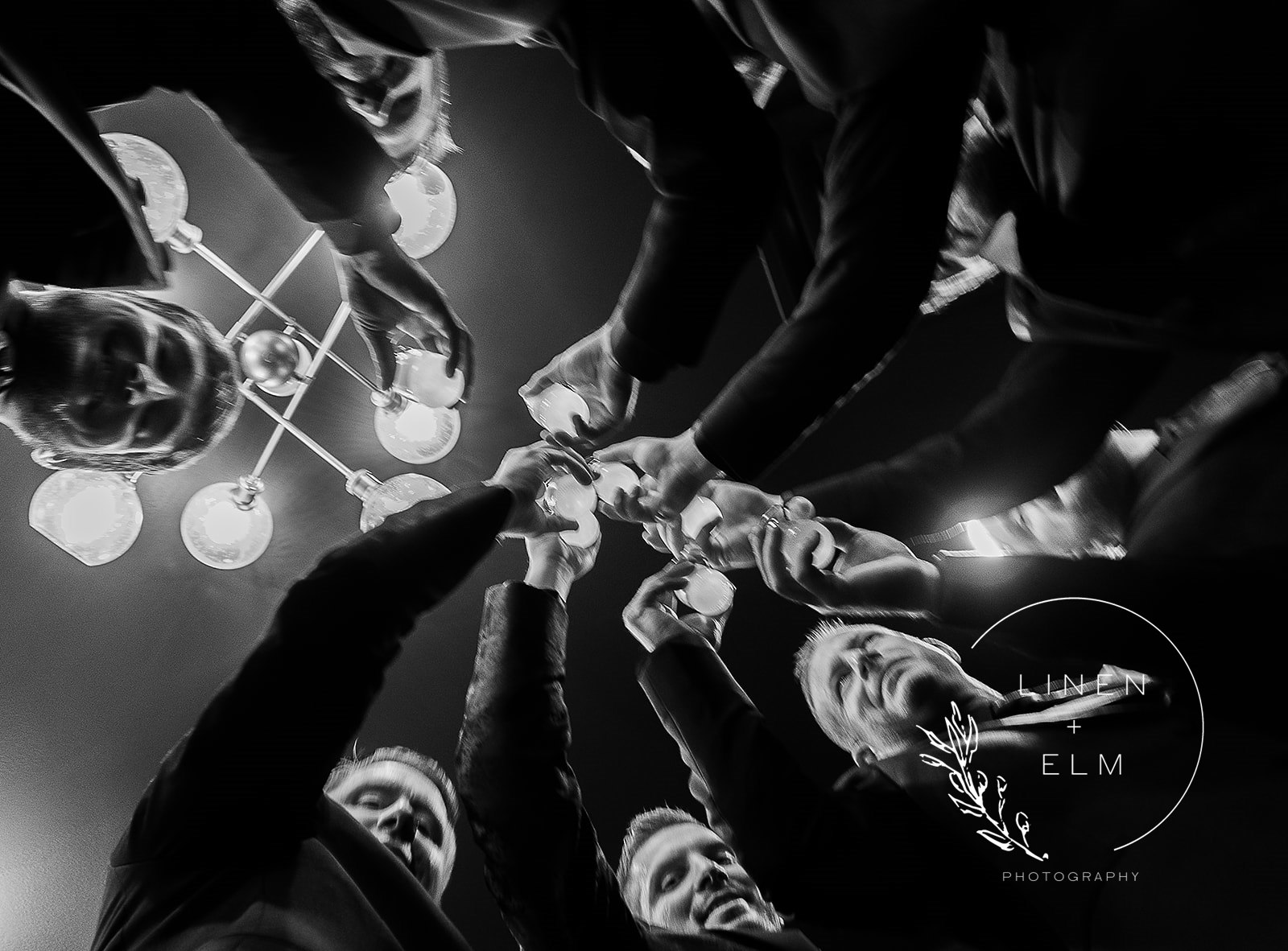 A7106125 websize | Cincinnati Wedding Photographer | Fine Art Photography | Documentary Style | Linen & Elm Photography